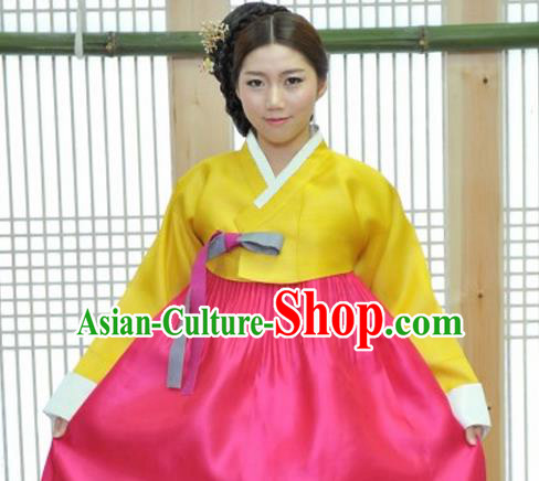 Korean Traditional Bride Mother Hanbok Yellow Blouse and Rosy Dress Garment Asian Korea Fashion Costume for Women