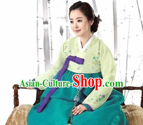 Korean Traditional Court Hanbok Blouse and Green Dress Garment Asian Korea Fashion Costume for Women