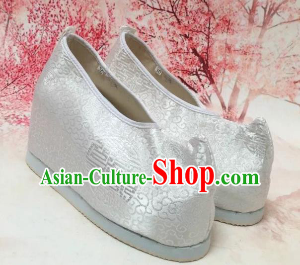 Asian Chinese Traditional White Satin Shoes Princess Shoes Opera Shoes Hanfu Shoes for Women