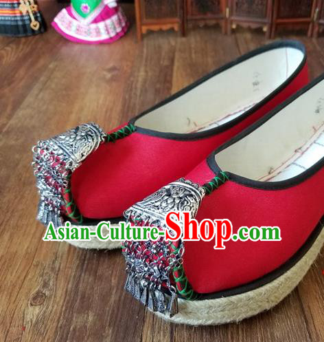 Traditional Chinese Handmade Silver Red Cloth Shoes Yunnan National Shoes Embroidered Shoes for Women