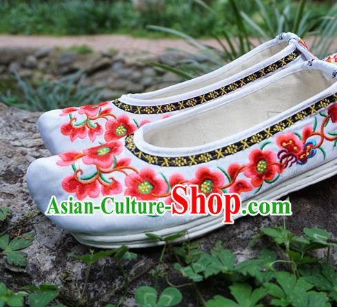 Traditional Chinese Wedding Embroidered Plum White Shoes National Ethnic Shoes Hanfu Shoes for Women