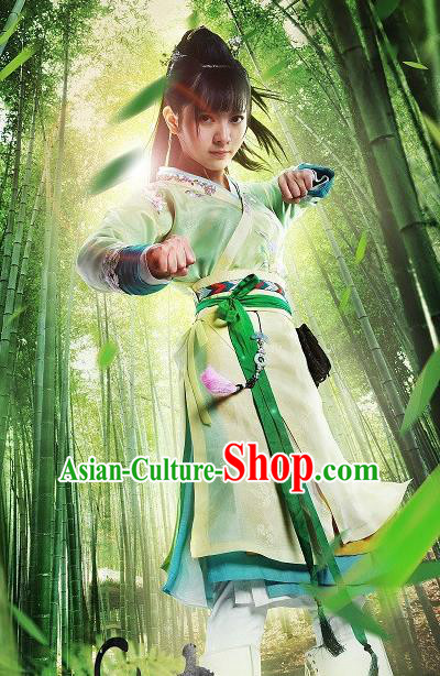 Chinese Ancient Ming Dynasty Swordswoman Apparels Costumes and Headwear Drama Legend of the Concubinage Song Yuner Green Dress Garment