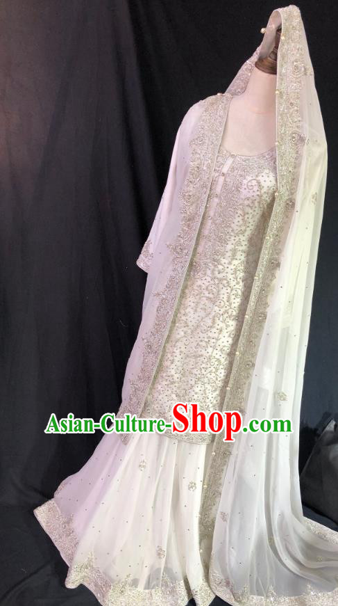 Indian Traditional Bride Embroidered White Lehenga Dress Asian Hui Nationality Wedding Costume for Women