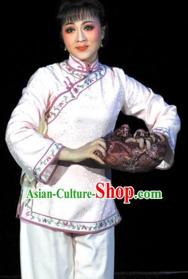 Chinese Shaoxing Opera Hua Tan Country Woman White Garment and Headpieces Sister Yuqing Yue Opera Actress Apparels Dress Costumes
