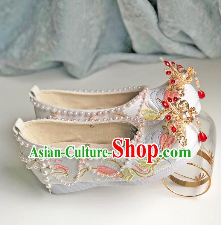 Chinese Ancient Princess Pearls Bow Shoes Traditional Cloth Shoes Wedding Hanfu Shoes Embroidered Shoes for Women