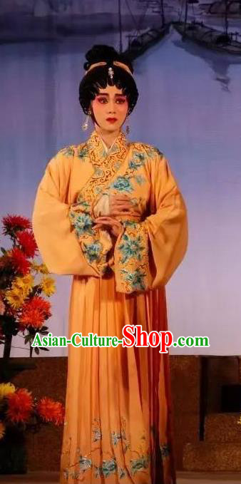 Chinese Cantonese Opera Hua Tan Garment Hun Qian Zhu Ji Xiang Costumes and Headdress Traditional Guangdong Opera Imperial Concubine Hu Apparels Actress Dress