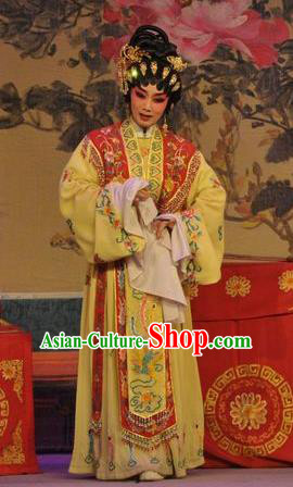 Chinese Cantonese Opera Actress Garment Da Nao Mei Zhi Fu Costumes and Headdress Traditional Guangdong Opera Hua Tan Apparels Young Beauty Lun Birong Dress