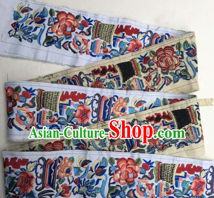Chinese Traditional Embroidered Flowers White Patch Decoration Embroidery Applique Craft Embroidered Ribbon Band Accessories