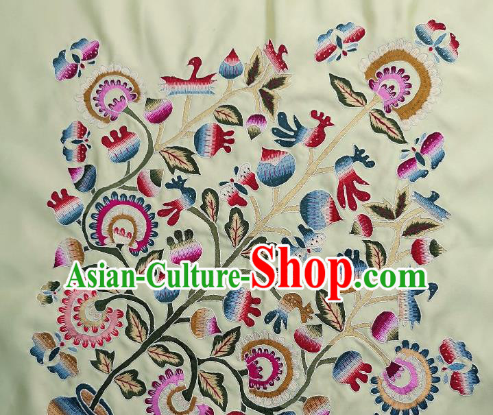Traditional Chinese Embroidered Flowers Fabric Patches Handmade Embroidery Craft Accessories Embroidering Beige Silk Cushion Applique