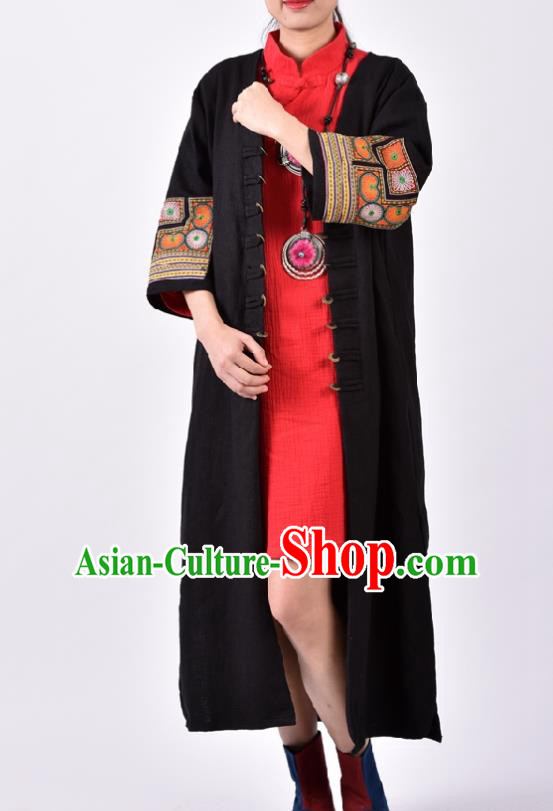 Traditional Chinese Embroidered Black Flax Dust Coat National Costume Tang Suit Overcoat for Women