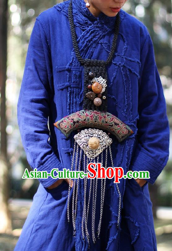 Chinese Handmade Miao Ethnic Necklace Accessories Traditional Silver Tassel Embroidered Necklet for Women